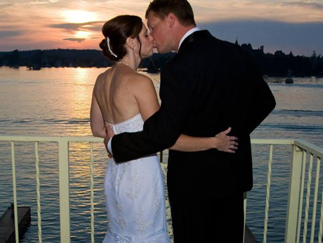 Weddings Enjoy the rich, natural beauty and the breathtaking elegance of our waterfront location where you'll be inspired to renew your vows again and again.